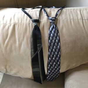 Croft & Barrow zipper ties.  Young Men’s